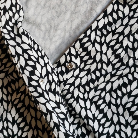 Felicity & Coco Wrap around dress - Picture 5 of 7